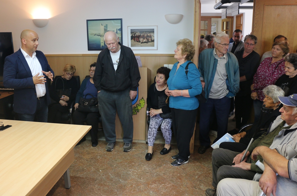 Općina Vir osigurala potpore za djecu i umirovljenike