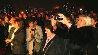 Vir: Božićna fešta uz Dražena Zečića Zeku Vir: Božićna fešta uz Dražena Zečića Zeku