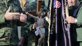 Kolonom sjećanja i polaganjem vijenaca obilježena 23. obljetnica stradanja Škabrnje, Foto: Filip Brala/PIXSELL Kolonom sjećanja i polaganjem vijenaca obilježena 23. obljetnica stradanja Škabrnje, Foto: Filip Brala/PIXSELL