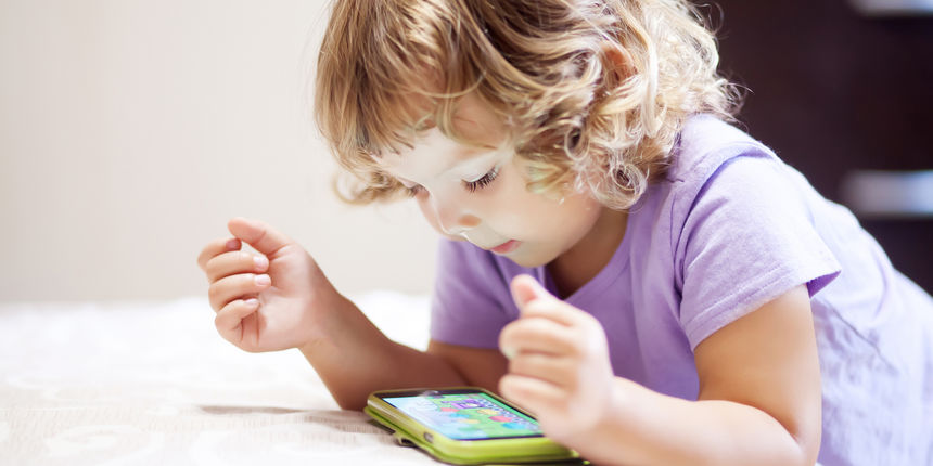 dijete i mobitel, djeca, tehnologija dijete i mobitel, djeca, tehnologija