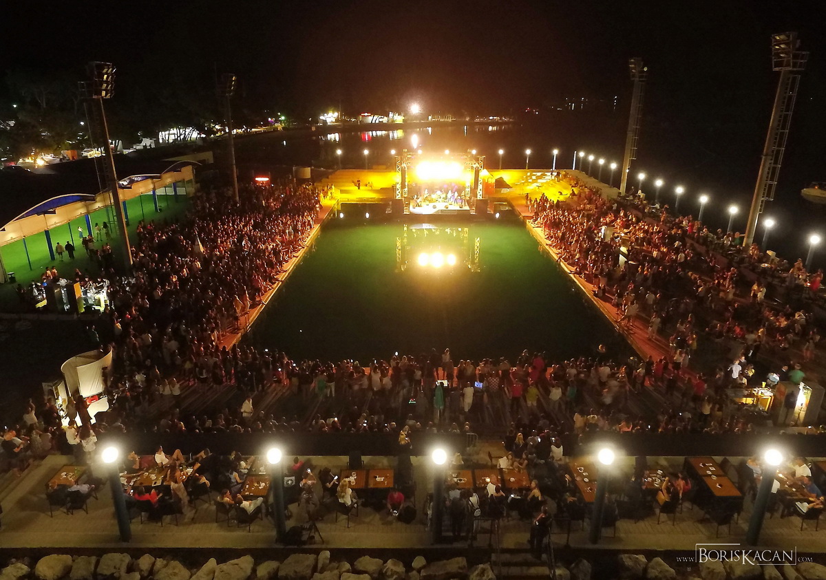 Severina oduševila nastupom na bazenu Ilirije u Biogradu na Moru