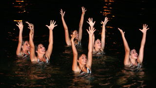 Zadar, 200811.
U Maraschino baru zapoceo je Nior festival. Festival je otvoren hrvatskom premijerom kratkometraznog filma ‘Mind Games’ redatelja Gavina Bonda. U filmu glume hrvatski top model Helena Sopar i Brian Geraghty (poznat po ulozi u Oscarom nagra Zadar, 200811.
U Maraschino baru zapoceo je Nior festival. Festival je otvoren hrvatskom premijerom kratkometraznog filma ‘Mind Games’ redatelja Gavina Bonda. U filmu glume hrvatski top model Helena Sopar i Brian Geraghty (poznat po ulozi u Oscarom nagra