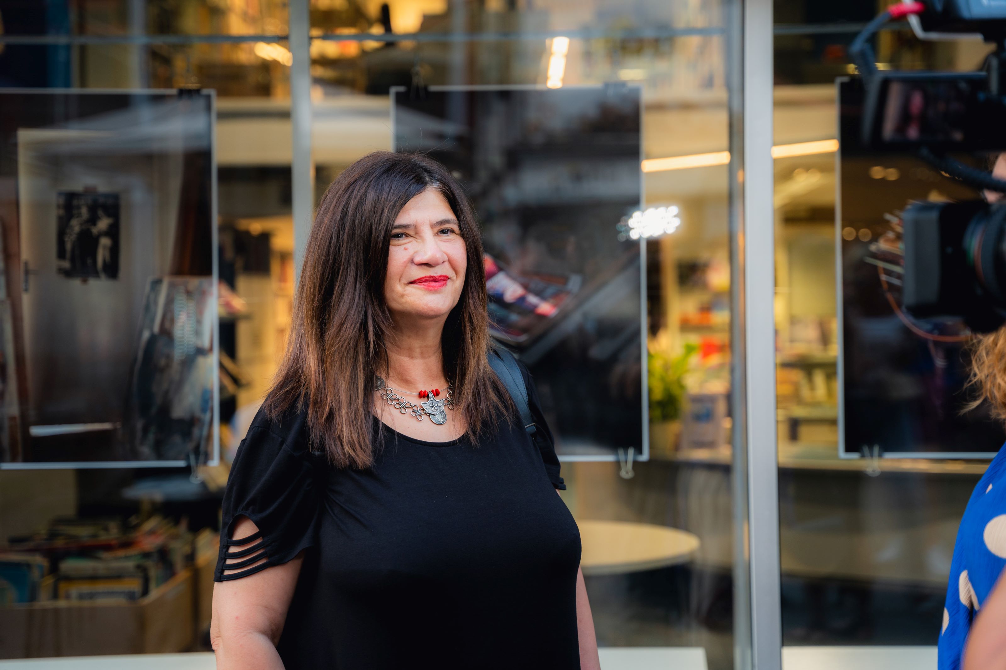 Mak Vejzović otvorio vrata očevog ateljea kroz izložbu “Atelijer” Mak Vejzović otvorio vrata očevog ateljea kroz izložbu “Atelijer”