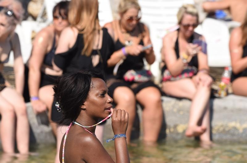 Tisno: Posjetitelji uživali drugog dana Garden festivala, Photo: Hrvoje Jelavic/PIXSELL