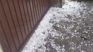 Pogledajte posljedice olujnog nevremena koje je zahvatilo pet županija Pogledajte posljedice olujnog nevremena koje je zahvatilo pet županija