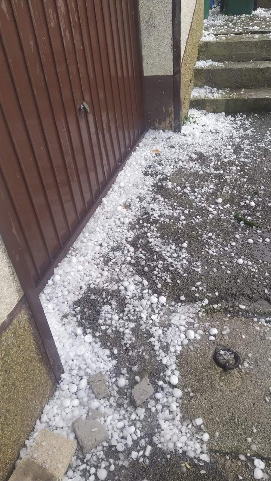 Pogledajte posljedice olujnog nevremena koje je zahvatilo pet županija Pogledajte posljedice olujnog nevremena koje je zahvatilo pet županija