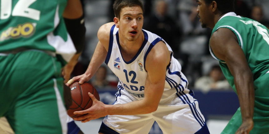 Zadar, 071210. Dvorana Kresimira Cosica. 4. kolo EuroChallenge kupa. Kosarkaska utakmica KK Zadar – KK Pinar Karsiyaka. Na slici igrac Zadra Pavle Marcinkovic. Foto: Jure Miskovic / CROPIX Zadar, 071210. Dvorana Kresimira Cosica. 4. kolo EuroChallenge kupa. Kosarkaska utakmica KK Zadar – KK Pinar Karsiyaka. Na slici igrac Zadra Pavle Marcinkovic. Foto: Jure Miskovic / CROPIX