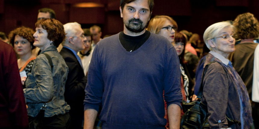 Zagreb, 230912.
Veceras je u KD Vatroslav Lisinski premijerno izvedena predstava Montazstroja 55+ u kojoj volonterski glumi 55 anonimaca starijih od 55 godina.
Na fotografiji: Leon Lucev.
Foto: Neja Markicevic / CROPIX Zagreb, 230912.
Veceras je u KD Vatroslav Lisinski premijerno izvedena predstava Montazstroja 55+ u kojoj volonterski glumi 55 anonimaca starijih od 55 godina.
Na fotografiji: Leon Lucev.
Foto: Neja Markicevic / CROPIX