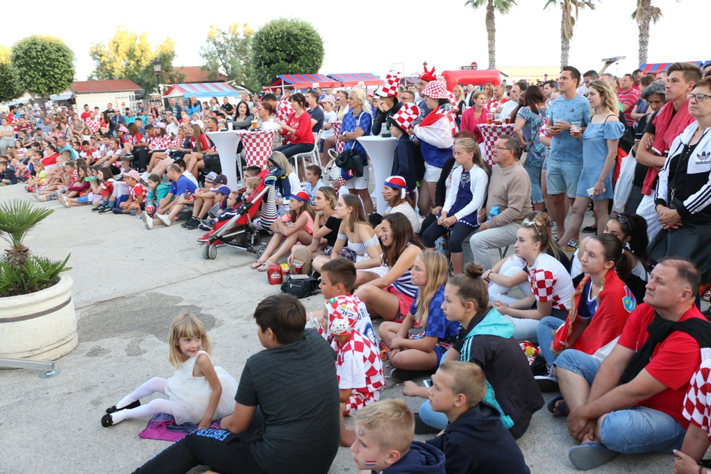 Virski navijači podržali Vatrene Virski navijači podržali Vatrene