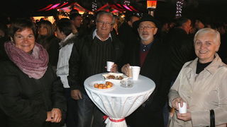 Paljenjem prve adventske svijeće i prigodnim zabavnim programom započela manifestacija Advent na otoku Viru