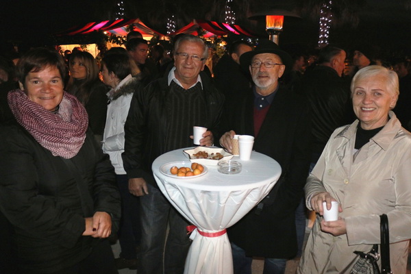 Paljenjem prve adventske svijeće i prigodnim zabavnim programom započela manifestacija Advent na otoku Viru