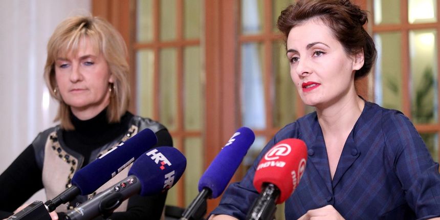 Članice kluba zastupnika HDZ-a predstavile prijedloge antipedofilskih mjera u zakonu Članice kluba zastupnika HDZ-a predstavile prijedloge antipedofilskih mjera u zakonu