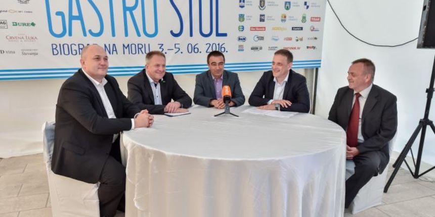 Svečano otvoren 11. biogradski Gastro stol. Photo. Dino Stanin/PIXSELL Svečano otvoren 11. biogradski Gastro stol. Photo. Dino Stanin/PIXSELL