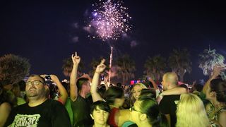 Dan Općine Vir proslavljen uz spektakularni koncert Prljavog Kazališta i vatromet Dan Općine Vir proslavljen uz spektakularni koncert Prljavog Kazališta i vatromet