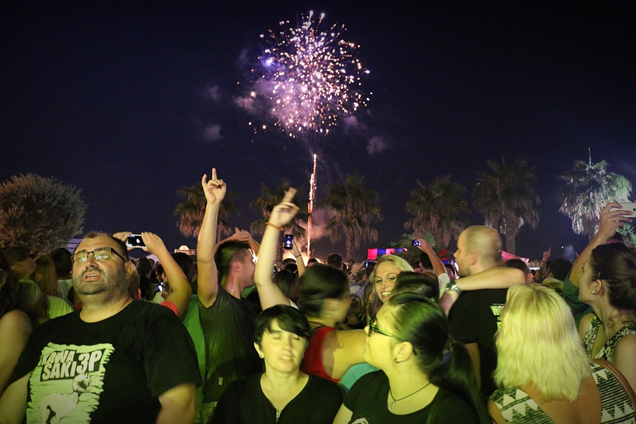 Dan Općine Vir proslavljen uz spektakularni koncert Prljavog Kazališta i vatromet Dan Općine Vir proslavljen uz spektakularni koncert Prljavog Kazališta i vatromet