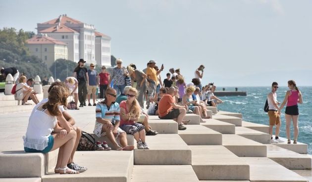 Guštanje u jugu na zadarskoj rivi 15. rujna 2015. Foto: Dino Stanin/PIXSELL