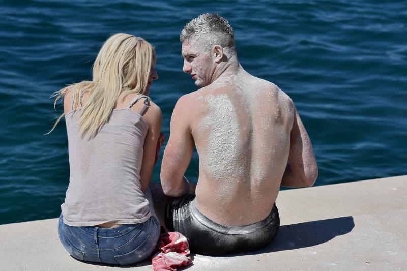 Ludijada zadarskih maturanata uz pjesmu i kupanje na Morskim orguljama. Foto: Dino Stanin/PIXSELL Ludijada zadarskih maturanata uz pjesmu i kupanje na Morskim orguljama. Foto: Dino Stanin/PIXSELL