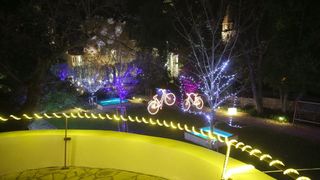 Perivoj Jelene Madijevke na trgu Pet bunara dobio je novo bozicno ruho. Photo: Filip Brala/PIXSELL Perivoj Jelene Madijevke na trgu Pet bunara dobio je novo bozicno ruho. Photo: Filip Brala/PIXSELL