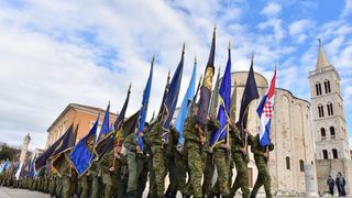 Svecanim postrojavanjem i mimohodom kroz grad postrojbi sudionica obiljezena je 22. obljetnica vojno-redarstvene akcije Maslenica. Photo: Dino Stanin/PIXSELL Svecanim postrojavanjem i mimohodom kroz grad postrojbi sudionica obiljezena je 22. obljetnica vojno-redarstvene akcije Maslenica. Photo: Dino Stanin/PIXSELL