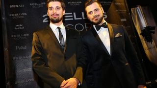 2CELLOS održali promociju novog albuma “Score” u kavani Johann Franck 2CELLOS održali promociju novog albuma “Score” u kavani Johann Franck