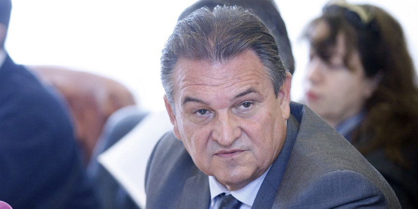 Zagreb, 221012.
Vukovarska 78.
Ministarstvo gospodarstva.
Press konferencija potpredsjednika vlade i ministra gospodarstva Radimira Cacica na temu aktualnih gospodarsko politickih tema.
Foto: Goran Mehkek / CROPIX Zagreb, 221012.
Vukovarska 78.
Ministarstvo gospodarstva.
Press konferencija potpredsjednika vlade i ministra gospodarstva Radimira Cacica na temu aktualnih gospodarsko politickih tema.
Foto: Goran Mehkek / CROPIX