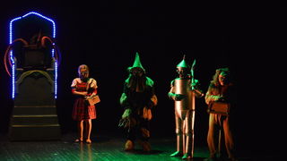 U Kazalištu lutaka Zadar odigrana je predstava “Čarobnjak iz Oza” u režiji Dražena Ferenčine. Foto: Iva Perinčić U Kazalištu lutaka Zadar odigrana je predstava “Čarobnjak iz Oza” u režiji Dražena Ferenčine. Foto: Iva Perinčić