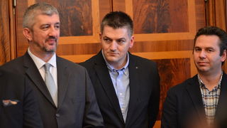 Gradonačelnik Kalmeta primio obitelj Ćosić i sudionike završnice Krešinog Kupa Gradonačelnik Kalmeta primio obitelj Ćosić i sudionike završnice Krešinog Kupa