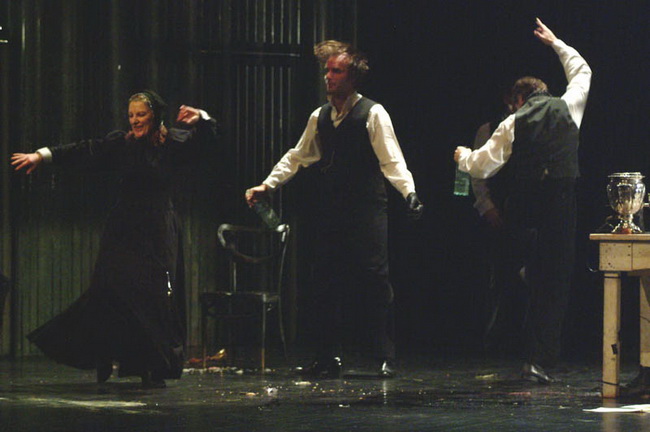 Slovensko mladinsko gledalisce: Zlocin i kazna u HKK Zadar