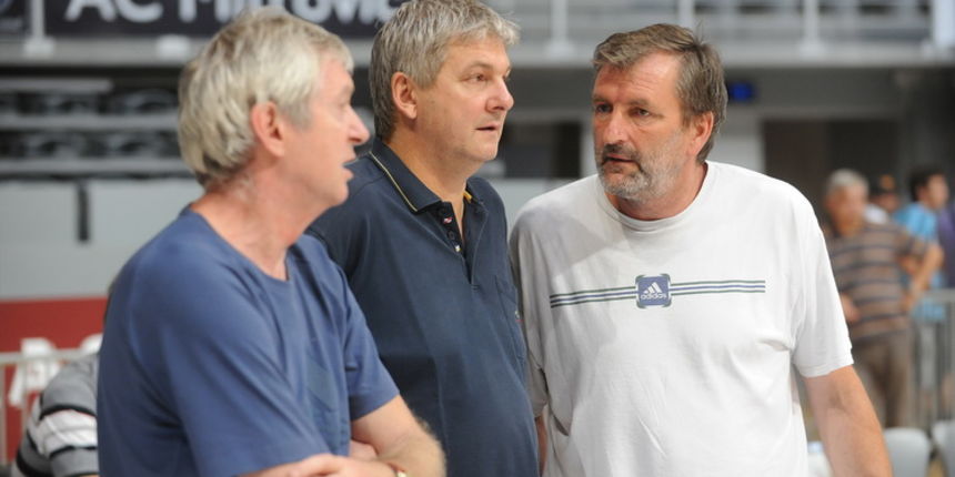 Zadar, 160811.Danas su pocele pirpeme kosarkasa Zadra koje je ove godine trenira novi trener Ales Pipan.Na slici : Ante Marulovic, pomocni trener,Ales Pipan i Branko Skroce sportski direktorFoto : Vladimir Ivanov / CROPIX Zadar, 160811.Danas su pocele pirpeme kosarkasa Zadra koje je ove godine trenira novi trener Ales Pipan.Na slici : Ante Marulovic, pomocni trener,Ales Pipan i Branko Skroce sportski direktorFoto : Vladimir Ivanov / CROPIX