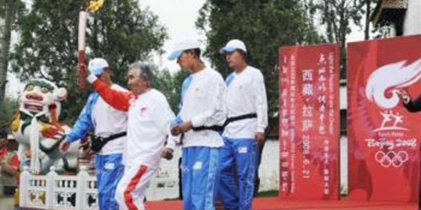 Olimpijska baklja na Tibetu (Foto: AP)