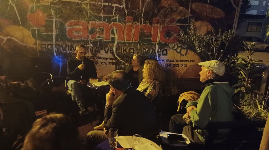 Image 6152601 (auto) Image 6152601 (auto)