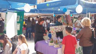 smotra učeničkih zadruga na Narodnom trgu; kreativnost na djelu; suveniri