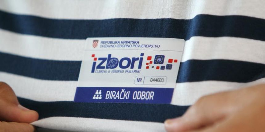Izbore za predstavnike Hrvatske u EU parlamentu u Koprivnici obiljezio je iznimno slab odaziv biraca – do 11 sati ih je na biralista izaslo manje od devet posto. Photo: Marijan Susenj/PIXSELL Izbore za predstavnike Hrvatske u EU parlamentu u Koprivnici obiljezio je iznimno slab odaziv biraca – do 11 sati ih je na biralista izaslo manje od devet posto. Photo: Marijan Susenj/PIXSELL