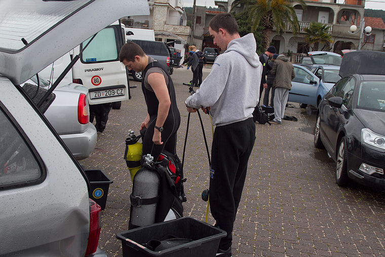 Ekološka akcija čišćenja podmorja u Bibinjama, foto: Leo Banić Ekološka akcija čišćenja podmorja u Bibinjama, foto: Leo Banić