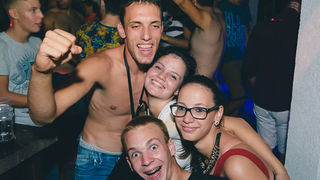 Turanjska fešta u Menfisto baru, 16.7.2015. (foto: Ivan Toman) Turanjska fešta u Menfisto baru, 16.7.2015. (foto: Ivan Toman)