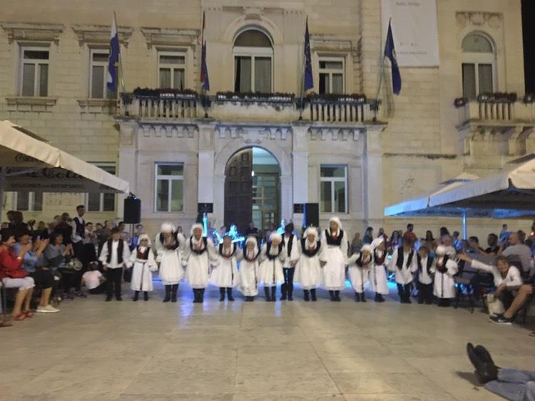 KUD Zadarski Tanac i Iseljena Hrvatska na Narodnom trgu