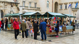 Narodni trg: Sajam udruga, foto: Marin Pitton Narodni trg: Sajam udruga, foto: Marin Pitton