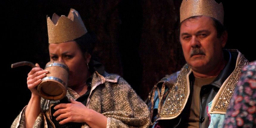 Predstava Hamleta u selu Mrduša Donja Predstava Hamleta u selu Mrduša Donja