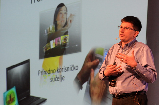 Rovinj, 190410.
U staroj TDR-ovoj tvornici cigareta pocela je deseta konferencija WinDays. Ove godine WinDays konferencija je podjeljena na dve tematske jedinice: prvi je WinDays tehnology koji traje od 19. do 22. 4. te WinDays business koji ce se odrzat Rovinj, 190410.
U staroj TDR-ovoj tvornici cigareta pocela je deseta konferencija WinDays. Ove godine WinDays konferencija je podjeljena na dve tematske jedinice: prvi je WinDays tehnology koji traje od 19. do 22. 4. te WinDays business koji ce se odrzat