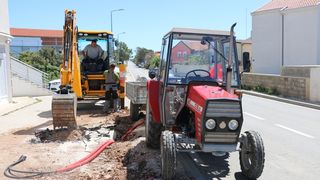 Vir: Radovi na postavljanju javne rasvjete i asfaltiranju prometnica Vir: Radovi na postavljanju javne rasvjete i asfaltiranju prometnica