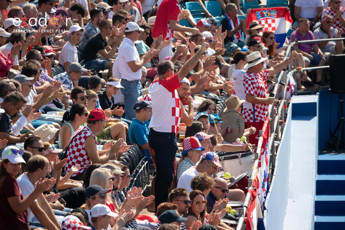 Davis Cup: Vruća navijačka atmosfera u meču Ćilića i Querreya