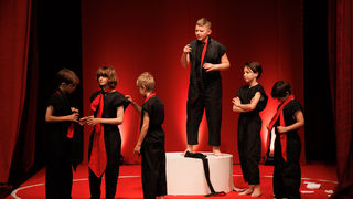 Igrajmo se: Zabranjeno mlađima od 15 strana A