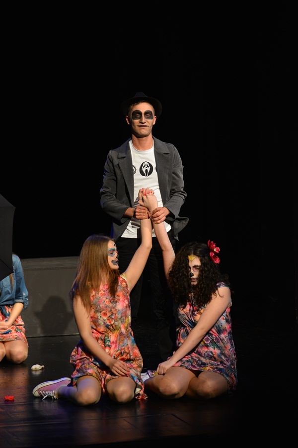 HNK Zadar: Premijera predstave “Tko i što brani”, Igrajmo se HNK Zadar: Premijera predstave “Tko i što brani”, Igrajmo se