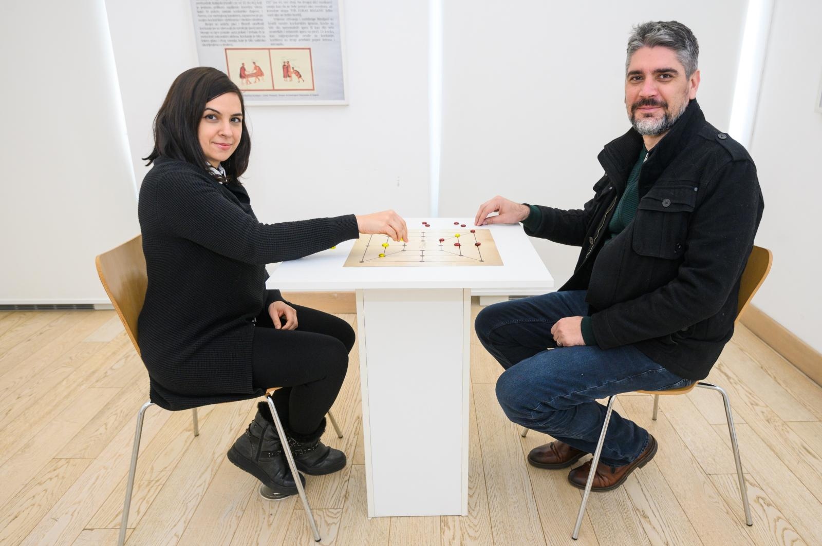 Zadarski muzej antičkog stakla pripremio izložbu drevnih društvenih igara na ploči