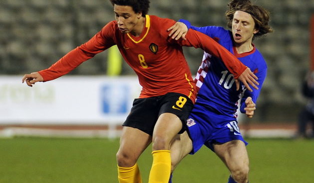 Bruxelles, 030310.

Stadion Roi Baudouin bivsi Heysel.

Prijateljska utakmica izmedju Belgije i Hrvatske nogometne reprezentacije.

Na slici: Luka Modric i Axel Witsel.

Foto: Drago Sopta / CROPIX
