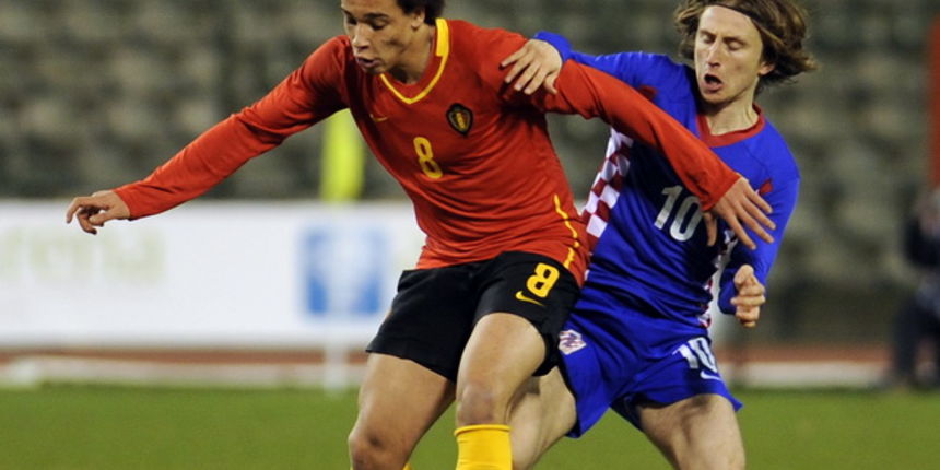 Bruxelles, 030310.

Stadion Roi Baudouin bivsi Heysel.

Prijateljska utakmica izmedju Belgije i Hrvatske nogometne reprezentacije.

Na slici: Luka Modric i Axel Witsel.

Foto: Drago Sopta / CROPIX