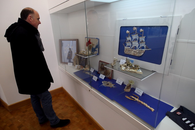 Zadar, 180313. 
U Muzeju antickog stakla organizirana je izlozba suvenira Zadarske zupanije 2013, u sklopu 3. Festivala suvenira Zadarske zupanije kojeg organizira Udruga inovatora Zadarske zupanije.
Izlozba je natjecajnog karaktera. 
Na fotografiji: deta