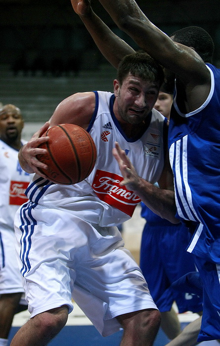 Zagreb, 150512.KC Drazen Petrovic, Savska cesta.Prva utakmica polufinala PH za kosarkase Cibona – Zadar.Na fotografija: Goran Suton.Foto: Ronald Gorsic / CROPIX Zagreb, 150512.KC Drazen Petrovic, Savska cesta.Prva utakmica polufinala PH za kosarkase Cibona – Zadar.Na fotografija: Goran Suton.Foto: Ronald Gorsic / CROPIX