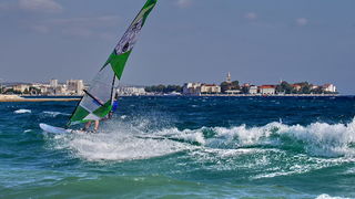 Surferi i kiteri došli na svoje pred neveru
