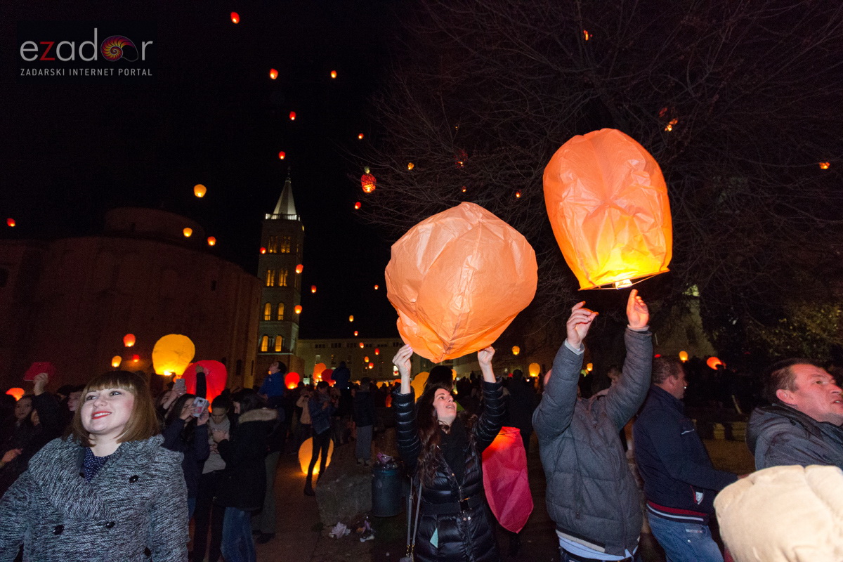 Humanitarni svjetlosni spektakl “Zaželi ljubav” na zadarskom Forumu, 18. veljače 2017. Humanitarni svjetlosni spektakl “Zaželi ljubav” na zadarskom Forumu, 18. veljače 2017.
